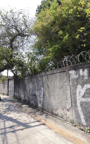 Casa à venda com 569m², 4 quartos e 2 vagasFachada