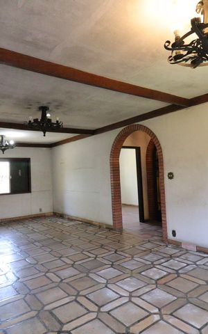Casa à venda com 569m², 4 quartos e 2 vagasSala de visita