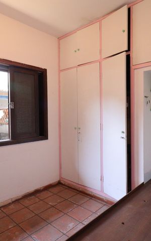 Casa à venda com 569m², 4 quartos e 2 vagasSuíte 3