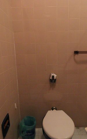 Casa à venda com 569m², 4 quartos e 2 vagasBanheiro da Suíte 2