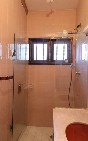 Casa à venda com 569m², 4 quartos e 2 vagasBanheiro da Suíte 1