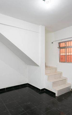 Casa para alugar com 80m², 2 quartos e sem vaga Casa para alugar com 80m², 2 quartos e sem vagaSala