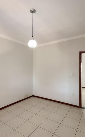 Casa à venda com 240m², 2 quartos e 3 vagas Casa à venda com 240m², 2 quartos e 3 vagasQuarto