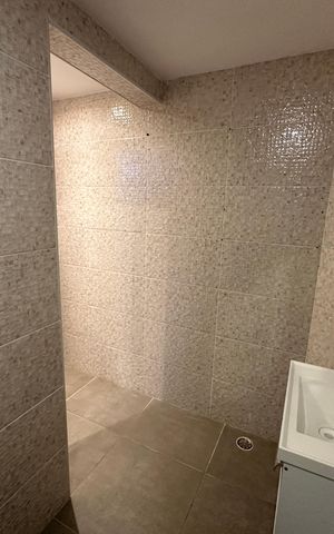 Apartamento para alugar com 82m², 2 quartos e 1 vaga Apartamento para alugar com 82m², 2 quartos e 1 vagaBanheiro