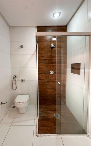 Casa para alugar com 220m², 3 quartos e 3 vagas Casa para alugar com 220m², 3 quartos e 3 vagasBanheiro Social