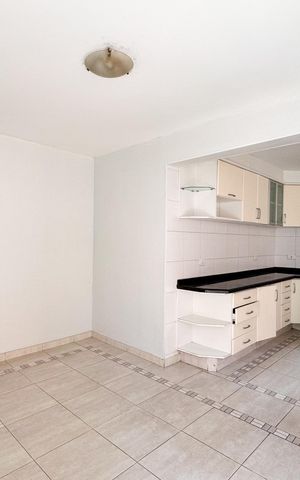 Casa para alugar com 220m², 3 quartos e 3 vagas Casa para alugar com 220m², 3 quartos e 3 vagasCopa