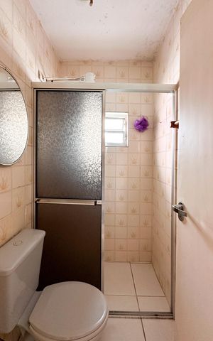 Casa para alugar com 220m², 3 quartos e 3 vagas Casa para alugar com 220m², 3 quartos e 3 vagasBanheiro de serviço