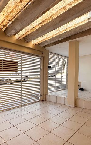 Casa para alugar com 220m², 3 quartos e 3 vagas Casa para alugar com 220m², 3 quartos e 3 vagasGaragem