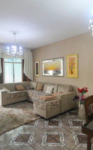 Casa para alugar com 200m², 3 quartos e 2 vagas