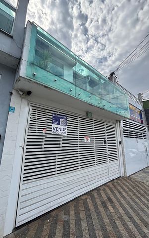 Casa à venda com 265m², 5 quartos e 4 vagasFachada 