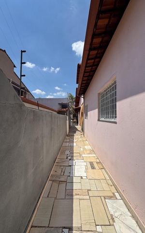 Casa à venda com 134m², 3 quartos e 4 vagas