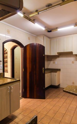 Casa para alugar com 220m², 3 quartos e 2 vagasCozinha