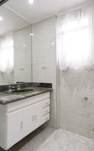 Apartamento à venda com 170m², 4 quartos e 2 vagasBanheiro