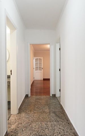 Apartamento à venda com 170m², 4 quartos e 2 vagasEntrada