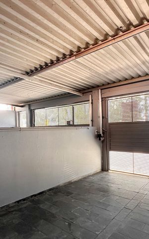 Casa para alugar com 163m², 2 quartos e 1 vaga Casa para alugar com 163m², 2 quartos e 1 vagaGaragem