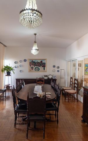 Casa à venda com 269m², 4 quartos e 4 vagas Casa à venda com 269m², 4 quartos e 4 vagasSala de Jantar