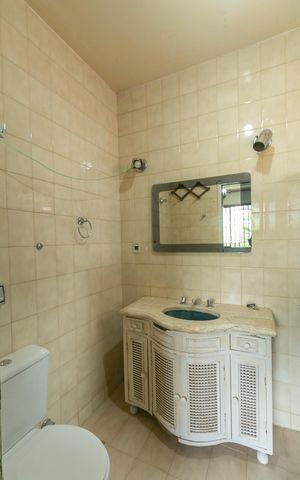Casa à venda com 1300m², 4 quartos e 4 vagas