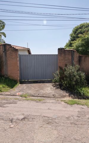 Casa de condomínio à venda com 250m², 3 quartos e 6 vagas Casa de condomínio à venda com 250m², 3 quartos e 6 vagasFachada