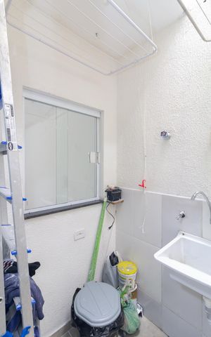 Casa de condomínio à venda com 59m², 2 quartos e 1 vaga Casa de condomínio à venda com 59m², 2 quartos e 1 vagaÁrea de Serviço