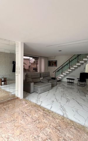 Casa à venda com 340m², 4 quartos e 2 vagas