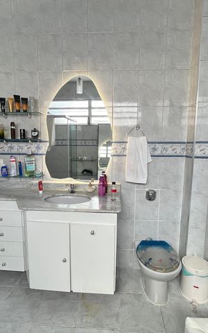 Casa à venda com 340m², 4 quartos e 2 vagas