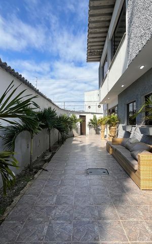 Casa à venda com 340m², 4 quartos e 2 vagas