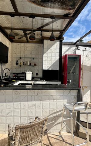 Casa à venda com 340m², 4 quartos e 2 vagas