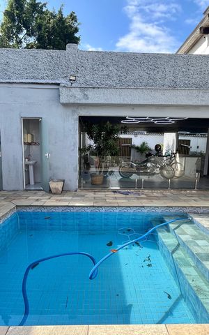 Casa à venda com 340m², 4 quartos e 2 vagas