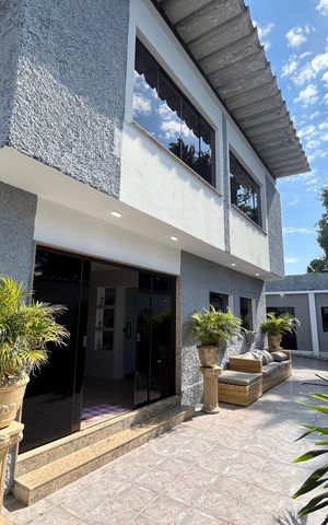 Casa à venda com 340m², 4 quartos e 2 vagas