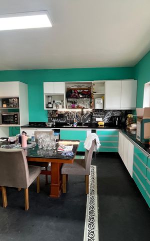 Casa à venda com 340m², 4 quartos e 2 vagas