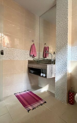 Casa à venda com 340m², 4 quartos e 2 vagas