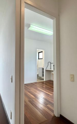 Apartamento à venda com 120m², 3 quartos e 3 vagas Apartamento à venda com 120m², 3 quartos e 3 vagasCorredor