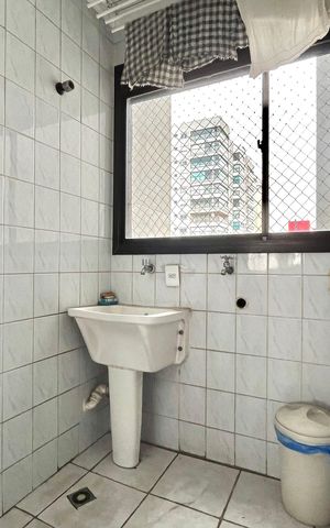 Apartamento à venda com 120m², 3 quartos e 3 vagas Apartamento à venda com 120m², 3 quartos e 3 vagasÁrea de Serviço
