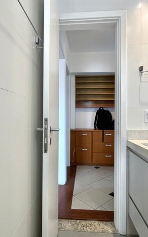 Apartamento à venda com 120m², 3 quartos e 3 vagas Apartamento à venda com 120m², 3 quartos e 3 vagasBanheiro Corredor