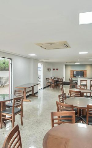 Apartamento à venda com 120m², 3 quartos e 3 vagas Apartamento à venda com 120m², 3 quartos e 3 vagasÁrea comum - Salão de festas
