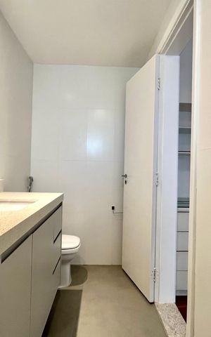 Apartamento à venda com 120m², 3 quartos e 3 vagas Apartamento à venda com 120m², 3 quartos e 3 vagasBanheiro da Suíte 2
