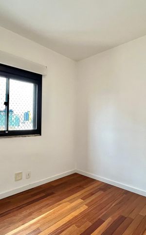 Apartamento à venda com 120m², 3 quartos e 3 vagas Apartamento à venda com 120m², 3 quartos e 3 vagasQuarto 3