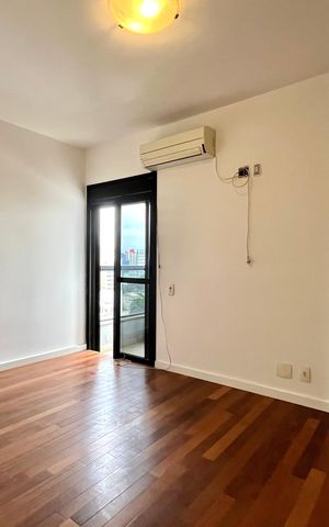Apartamento à venda com 120m², 3 quartos e 3 vagas Apartamento à venda com 120m², 3 quartos e 3 vagasSuite