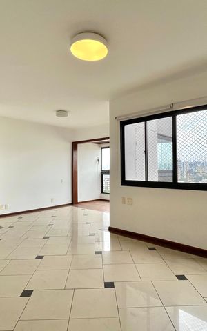 Apartamento à venda com 120m², 3 quartos e 3 vagas Apartamento à venda com 120m², 3 quartos e 3 vagasSala