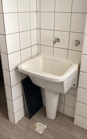 Apartamento à venda com 83m², 3 quartos e 2 vagas Apartamento à venda com 83m², 3 quartos e 2 vagasÁrea de serviço