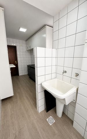 Apartamento à venda com 83m², 3 quartos e 2 vagas Apartamento à venda com 83m², 3 quartos e 2 vagasÁrea de serviço