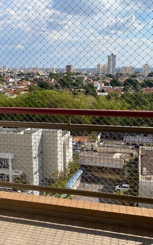 Apartamento à venda com 83m², 3 quartos e 2 vagas Apartamento à venda com 83m², 3 quartos e 2 vagasVaranda