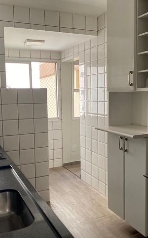 Apartamento à venda com 83m², 3 quartos e 2 vagas Apartamento à venda com 83m², 3 quartos e 2 vagasCozinha
