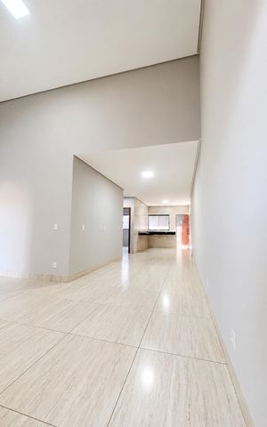 Casa à venda com 185m², 3 quartos e 2 vagas Casa à venda com 185m², 3 quartos e 2 vagasSala