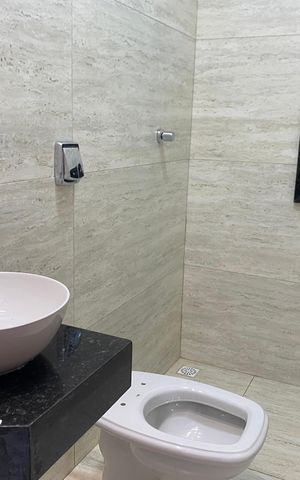 Casa à venda com 185m², 3 quartos e 2 vagas Casa à venda com 185m², 3 quartos e 2 vagasBanheiro Suíte 2