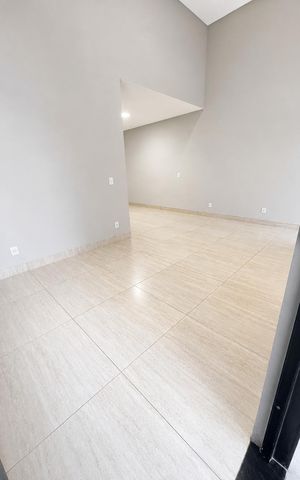 Casa à venda com 185m², 3 quartos e 2 vagas Casa à venda com 185m², 3 quartos e 2 vagasSala