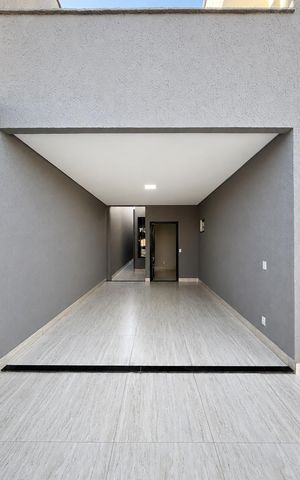 Casa à venda com 185m², 3 quartos e 2 vagas Casa à venda com 185m², 3 quartos e 2 vagasÁrea externa