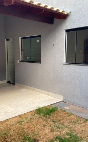 Casa à venda com 185m², 3 quartos e 2 vagas Casa à venda com 185m², 3 quartos e 2 vagasÁrea externa