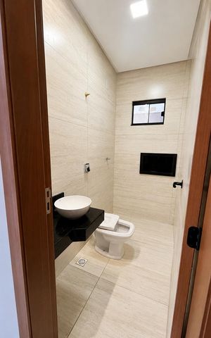 Casa à venda com 185m², 3 quartos e 2 vagas Casa à venda com 185m², 3 quartos e 2 vagasBanheiro