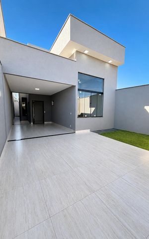 Casa à venda com 185m², 3 quartos e 2 vagas Casa à venda com 185m², 3 quartos e 2 vagasÁrea externa